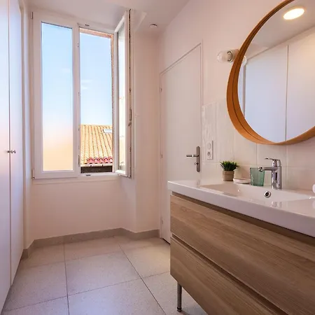 Marechal Foch / Gold2025 / St Apartment